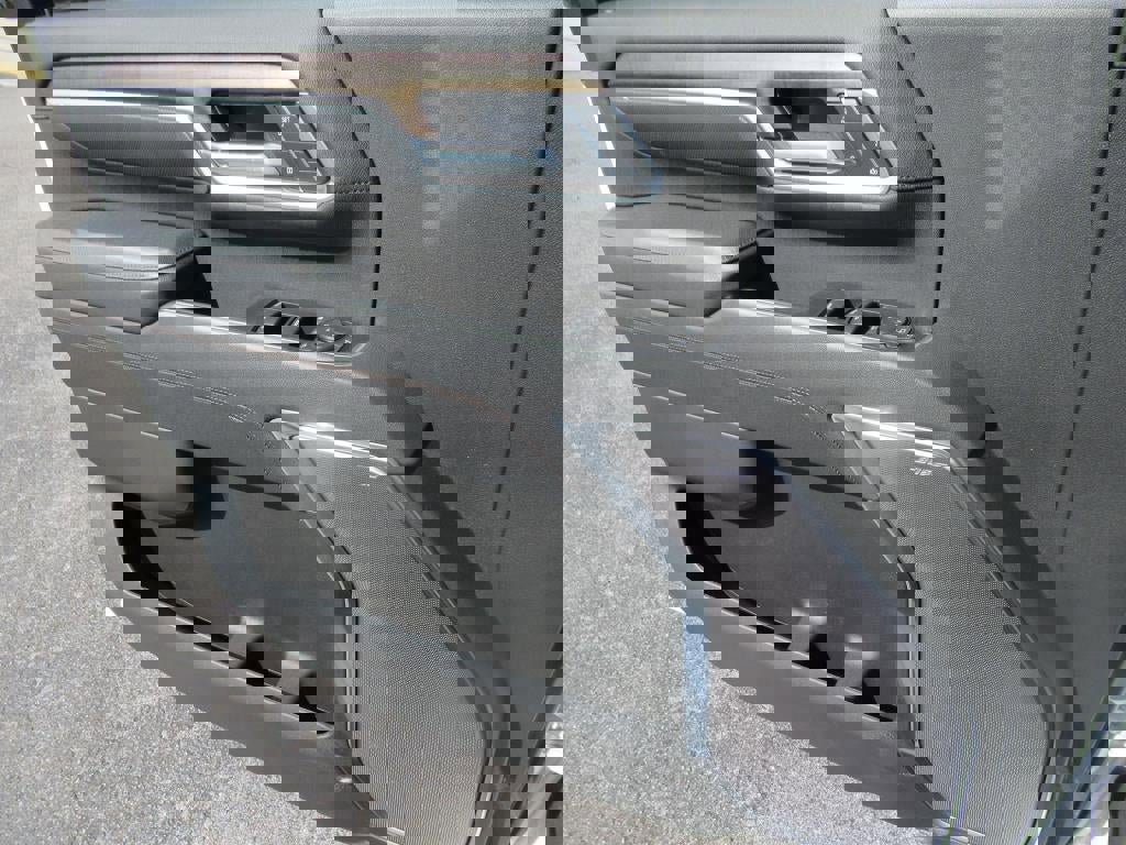 New 2025 Chevrolet Silverado 2500 High Country w/ Technology Package image 31