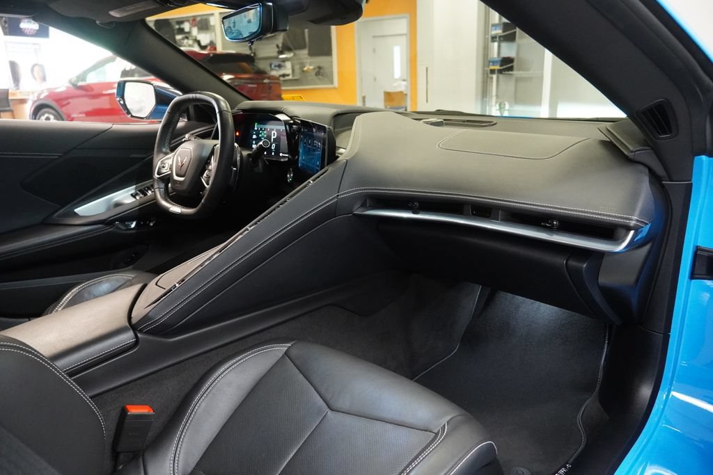 Used 2024 Chevrolet Corvette Z06 RWD image 32