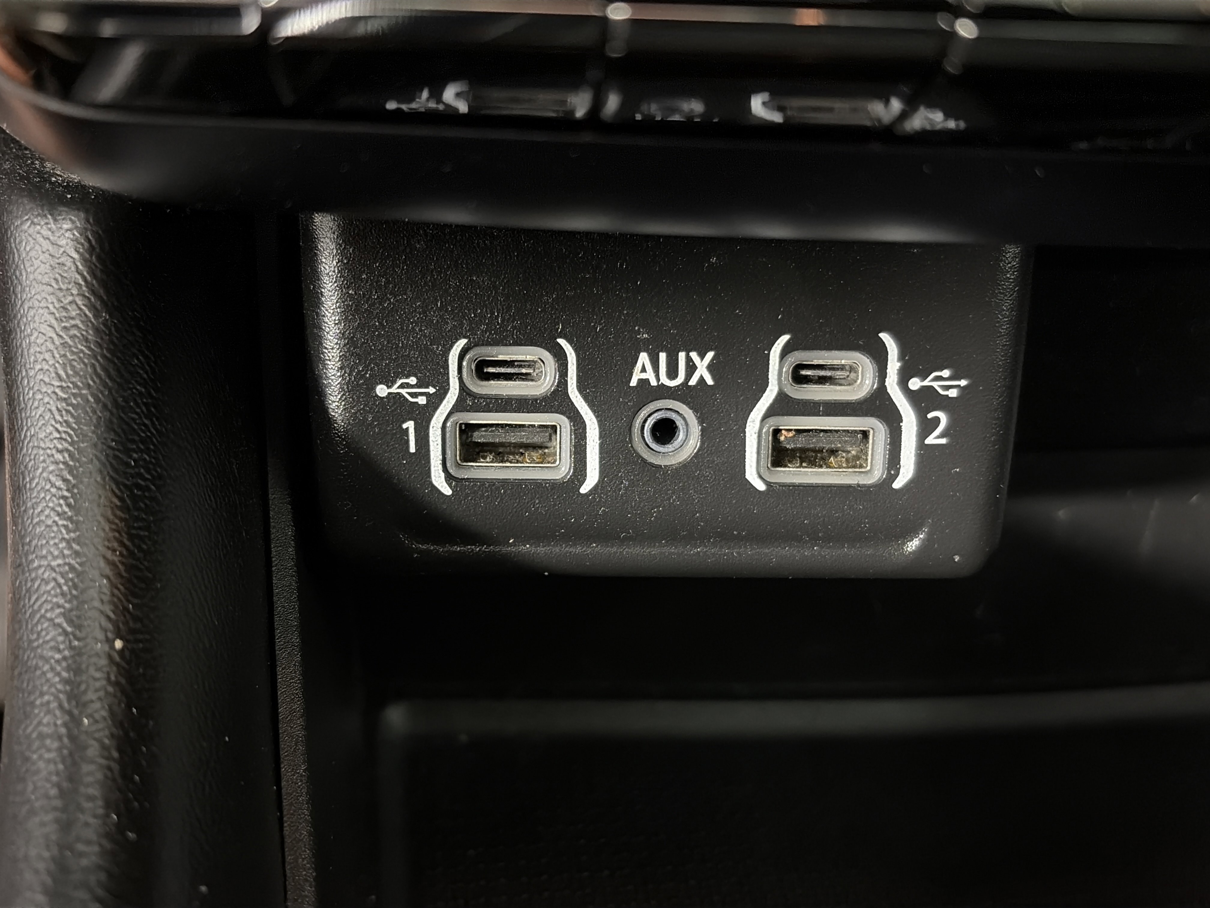 Used 2023 Dodge Durango GT image 29