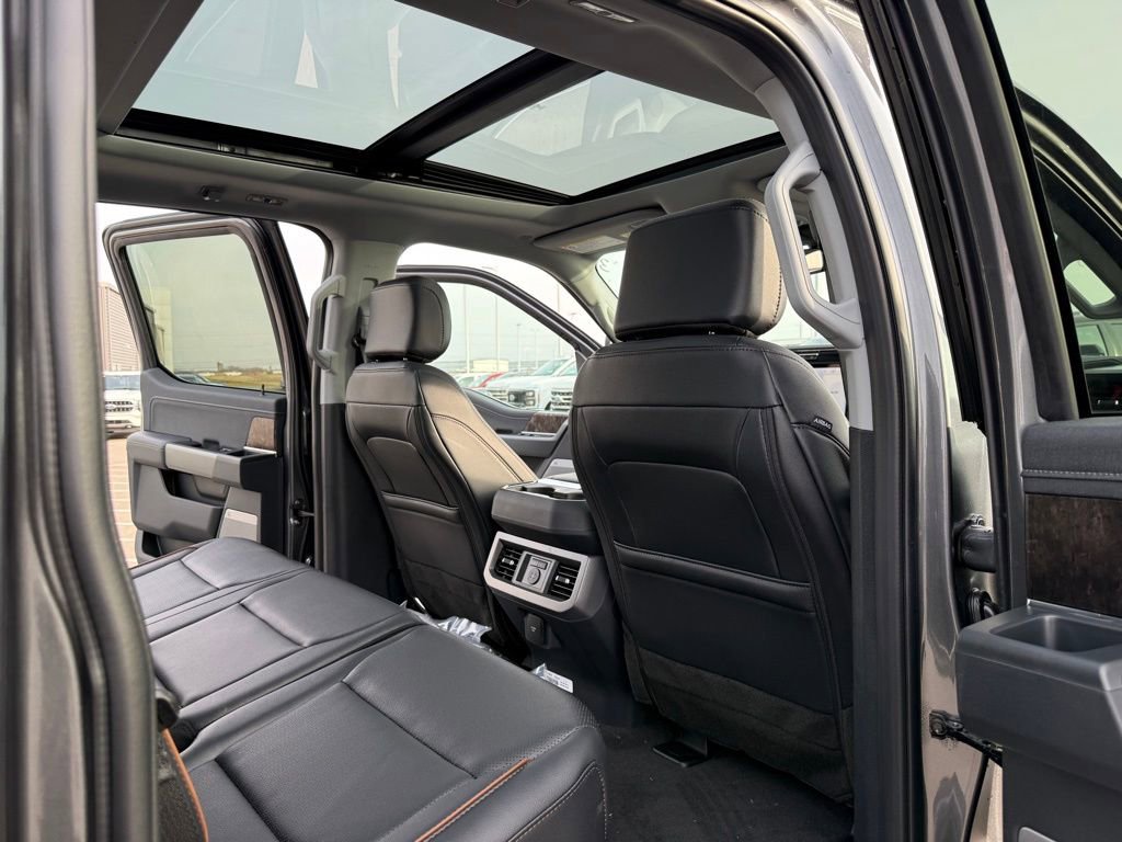 New 2026 Ford F350 Lariat w/ Lariat Premium Package image 20