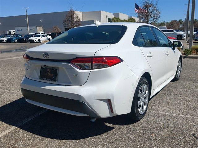 Used 2022 Toyota Corolla LE image 4