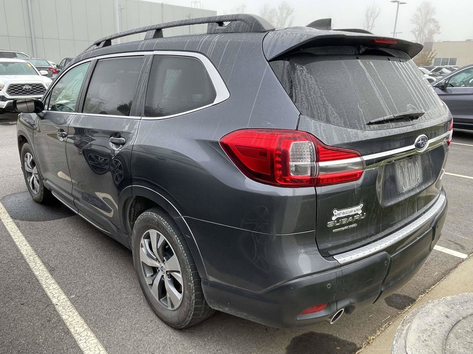 Used 2020 Subaru Ascent Premium w/ Convenience Package AWD/4WD image 3