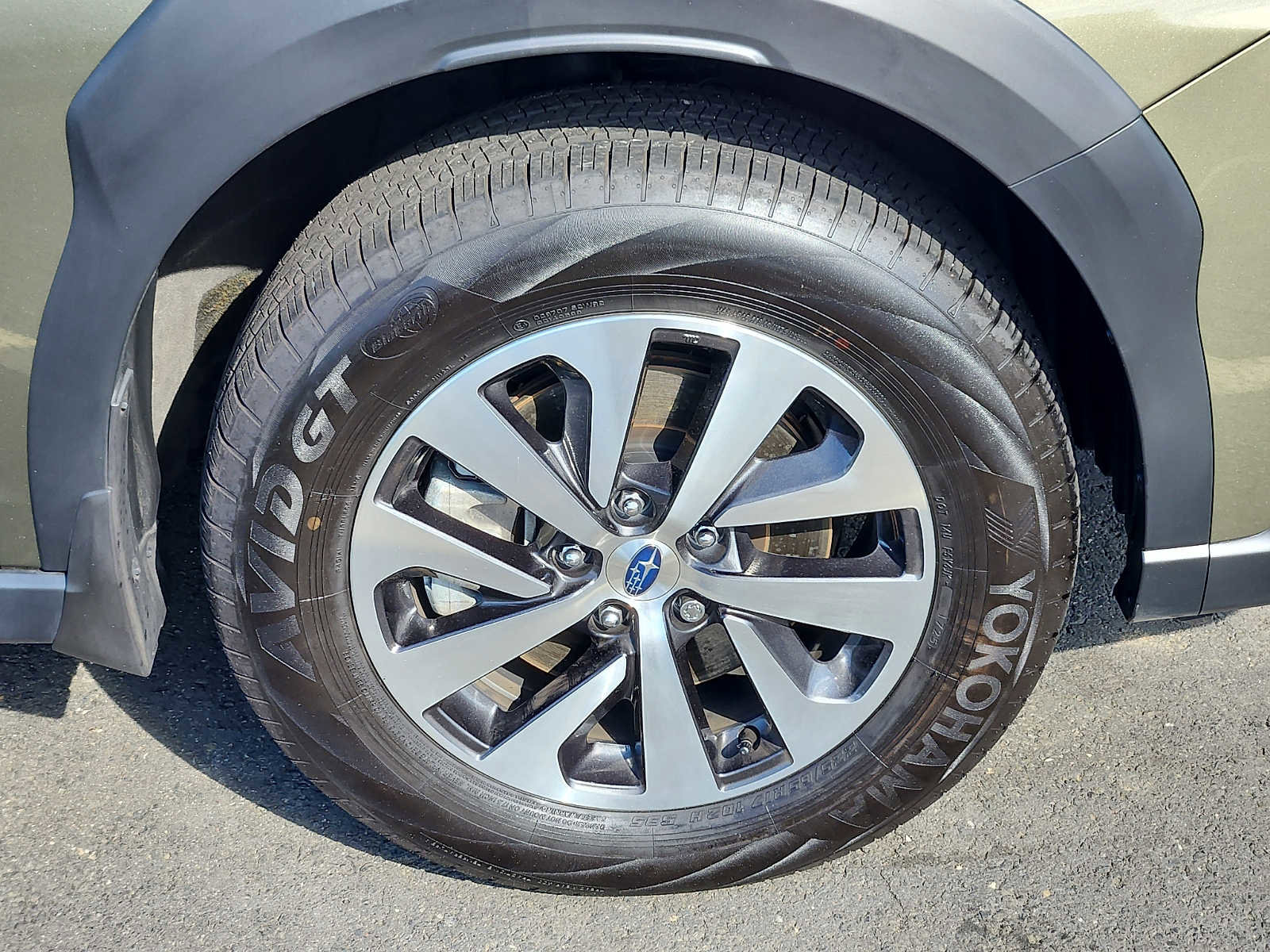 Certified 2025 Subaru Outback Premium AWD/4WD image 8
