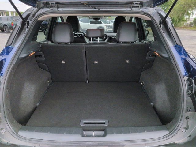 Used 2025 Nissan Kicks SR FWD image 12