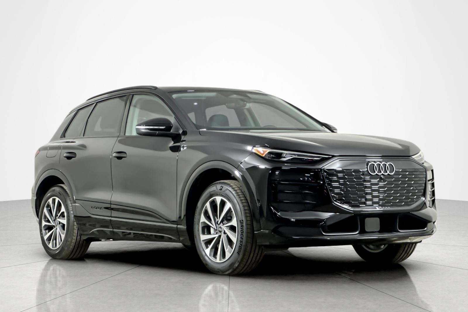 New 2025 Audi Q6 e-tron Premium video 2