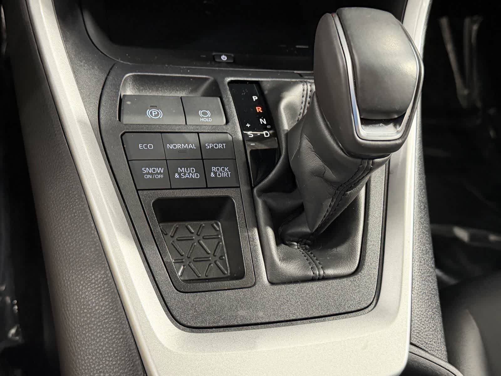 Used 2025 Toyota RAV4 XLE Premium w/ Weather Package AWD/4WD image 23