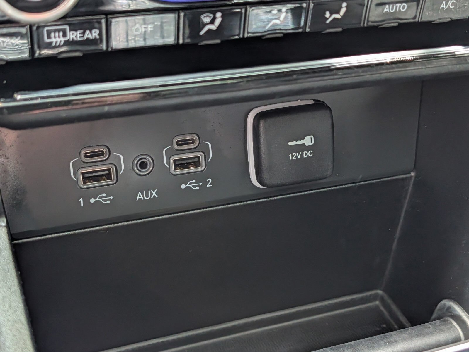 Used 2022 Jeep Grand Cherokee Summit AWD/4WD image 12