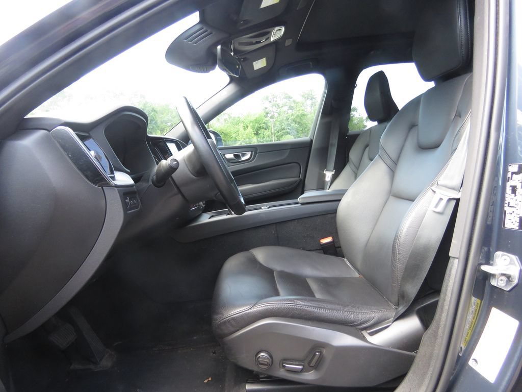 Used 2020 Volvo XC60 T8 Momentum AWD/4WD image 10