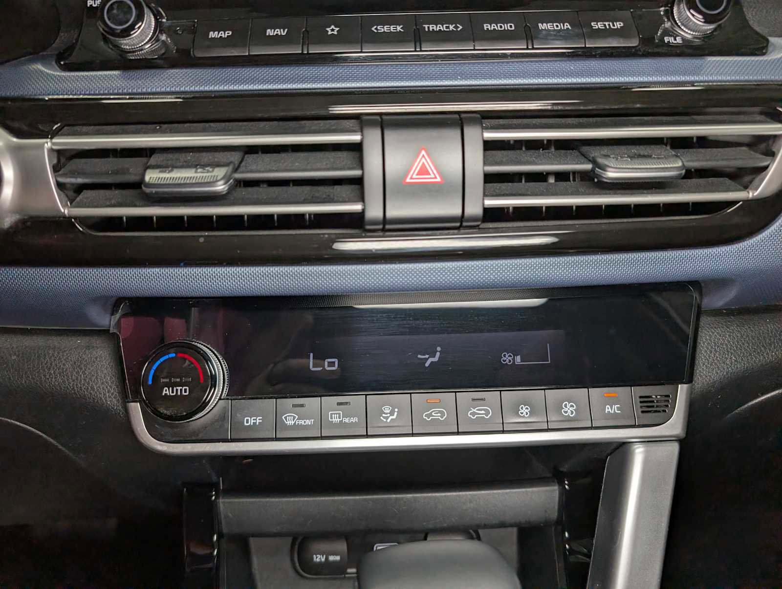 Certified 2022 Kia Seltos Nightfall Edition AWD/4WD image 30