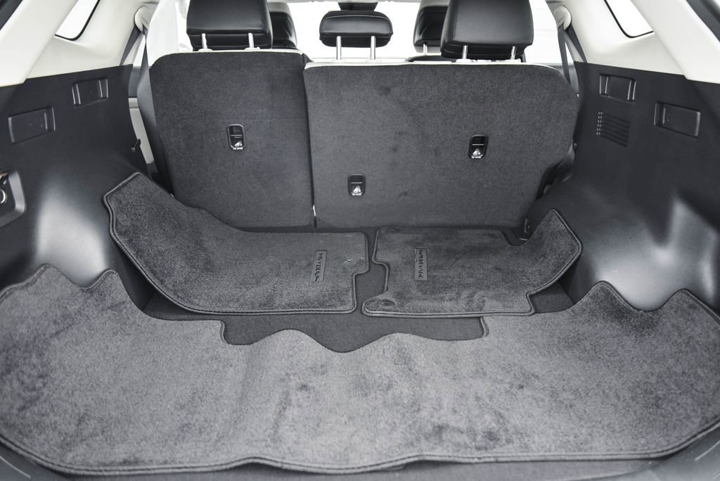 Used 2024 Kia Sportage EX image 15