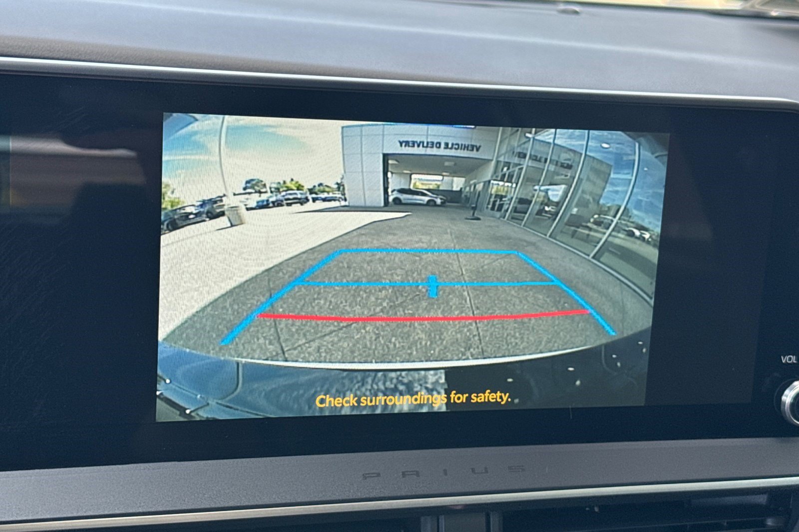 New 2027 Toyota Prius LE FWD image 19