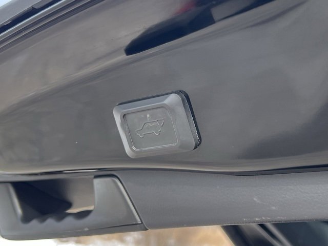 Used 2020 Toyota RAV4 XLE image 16