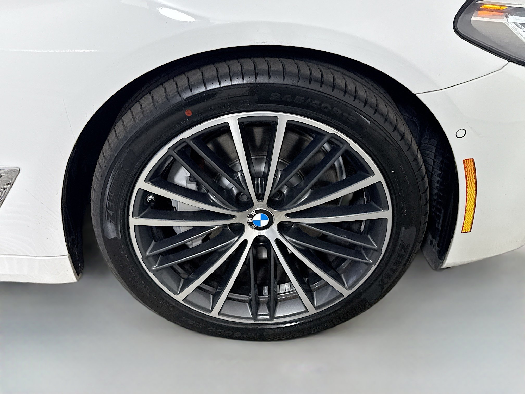 Used 2021 BMW 530i w/ Premium Package RWD image 32