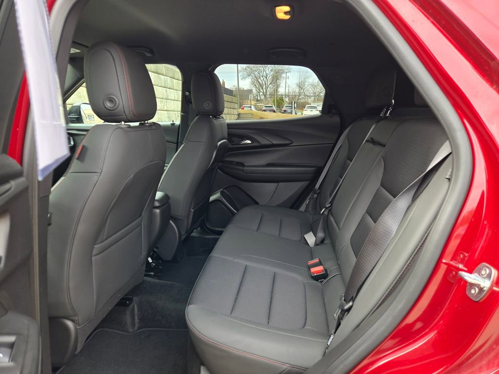 Used 2023 Chevrolet TrailBlazer RS image 36