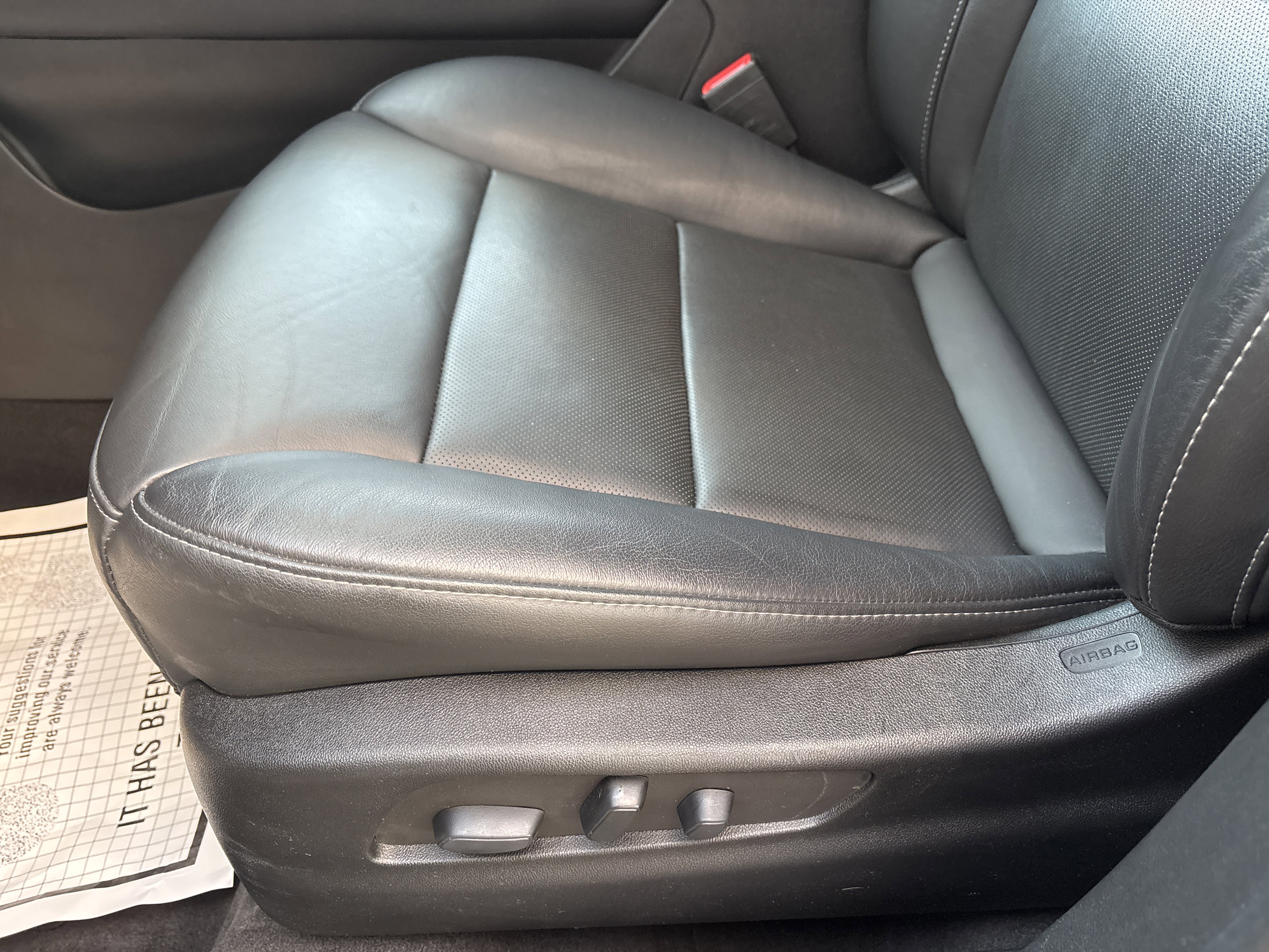 Used 2022 Cadillac XT4 Premium Luxury w/ Technology Package image 26