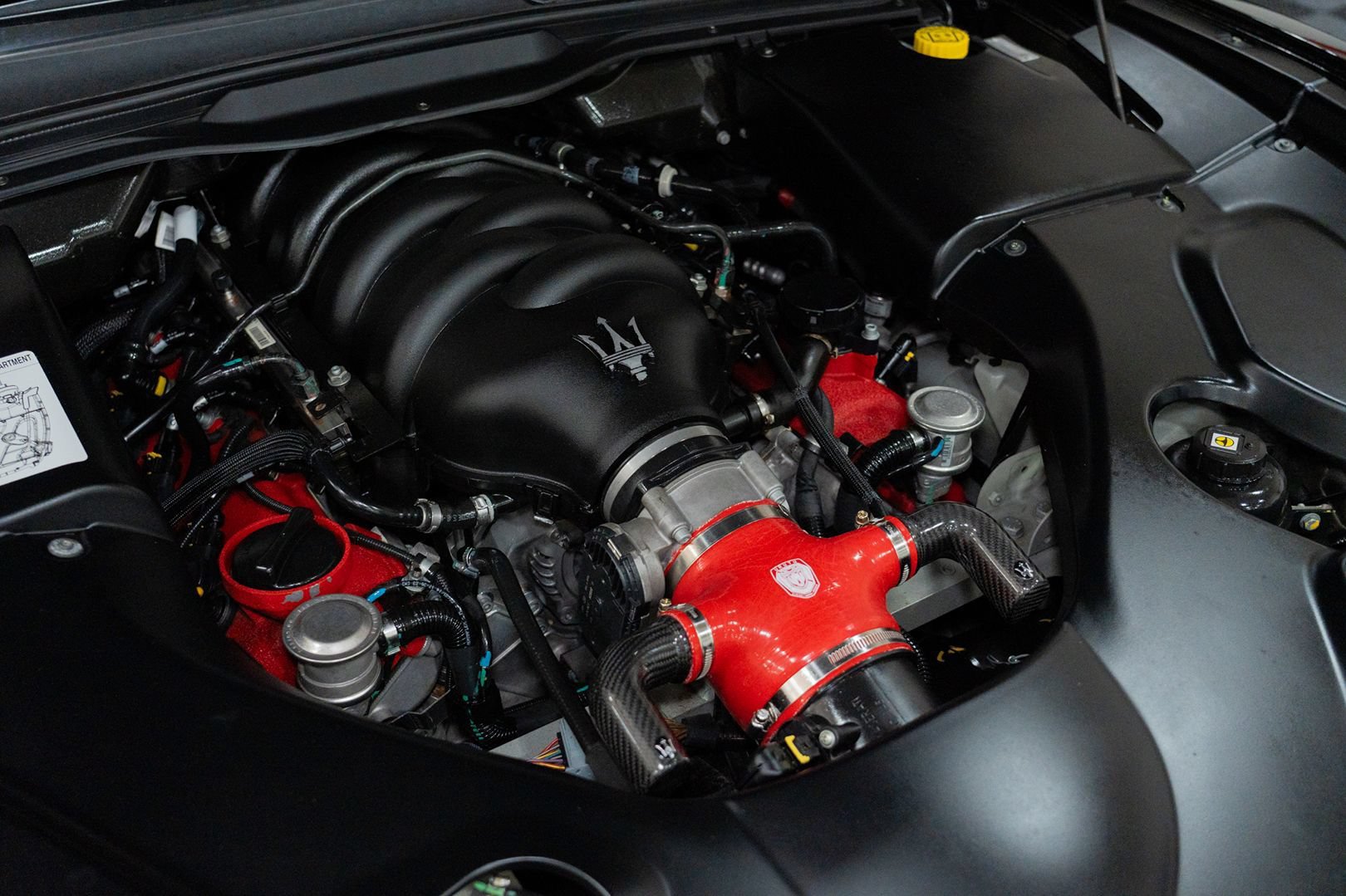 Used 2014 Maserati GranTurismo Sport RWD image 46