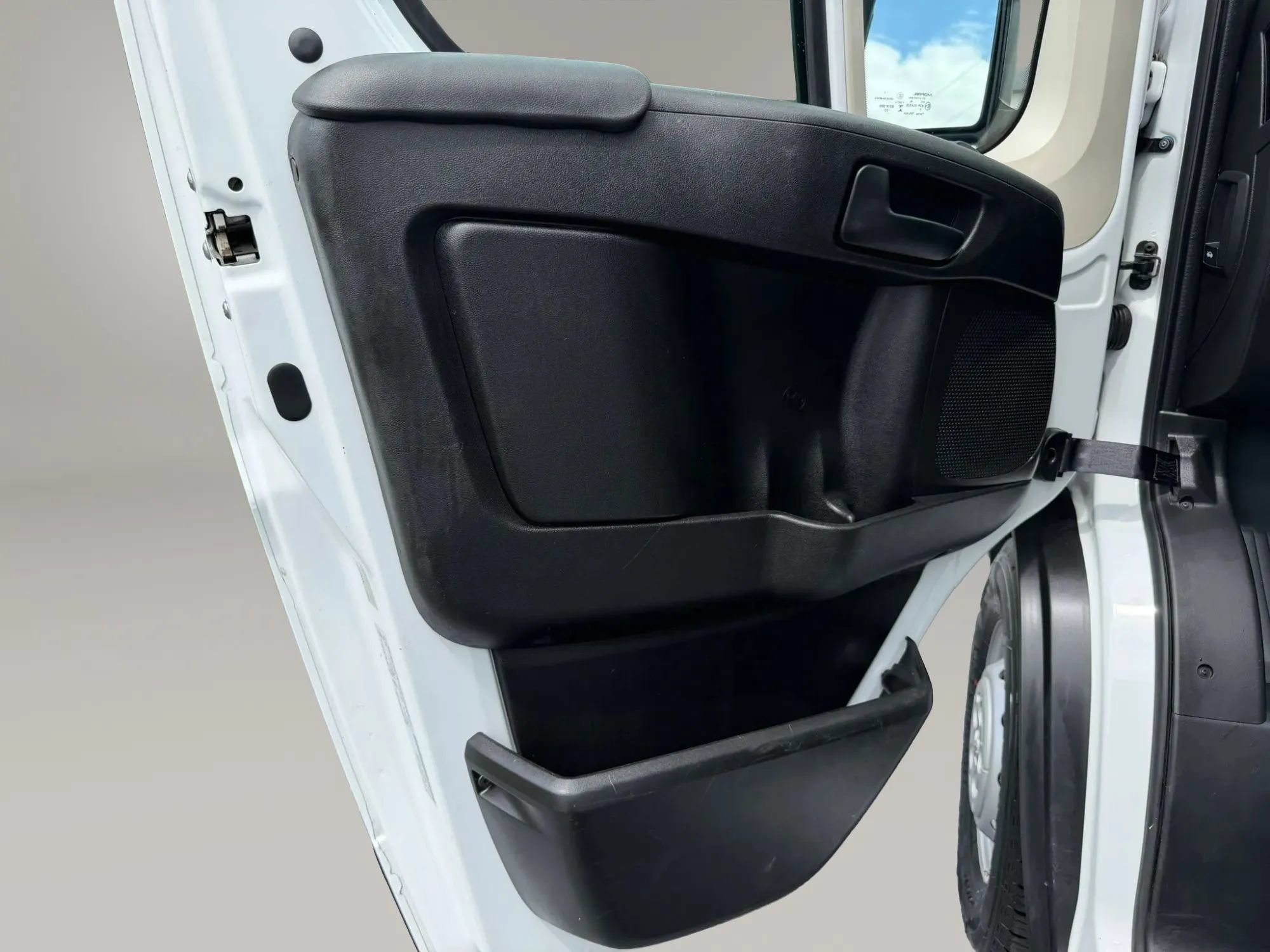 Used 2022 RAM ProMaster 2500 FWD image 11