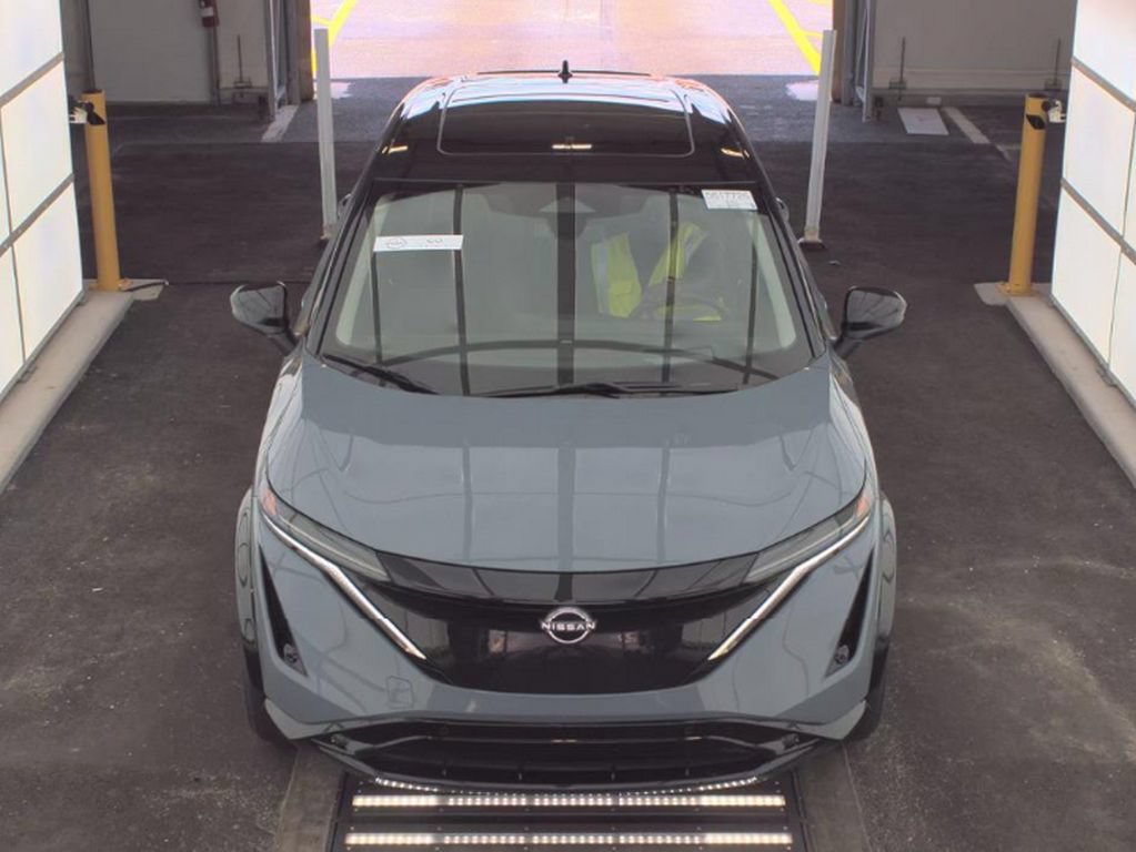 Used 2024 Nissan Ariya AWD image 2