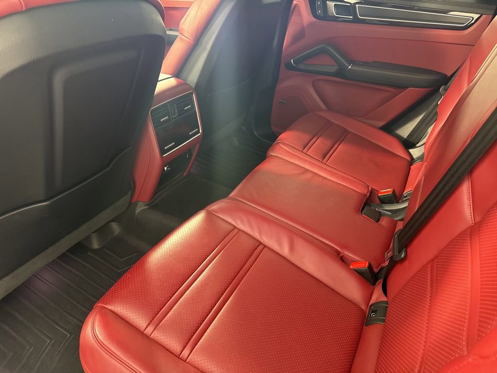 Used 2023 Porsche Cayenne GTS AWD/4WD image 19