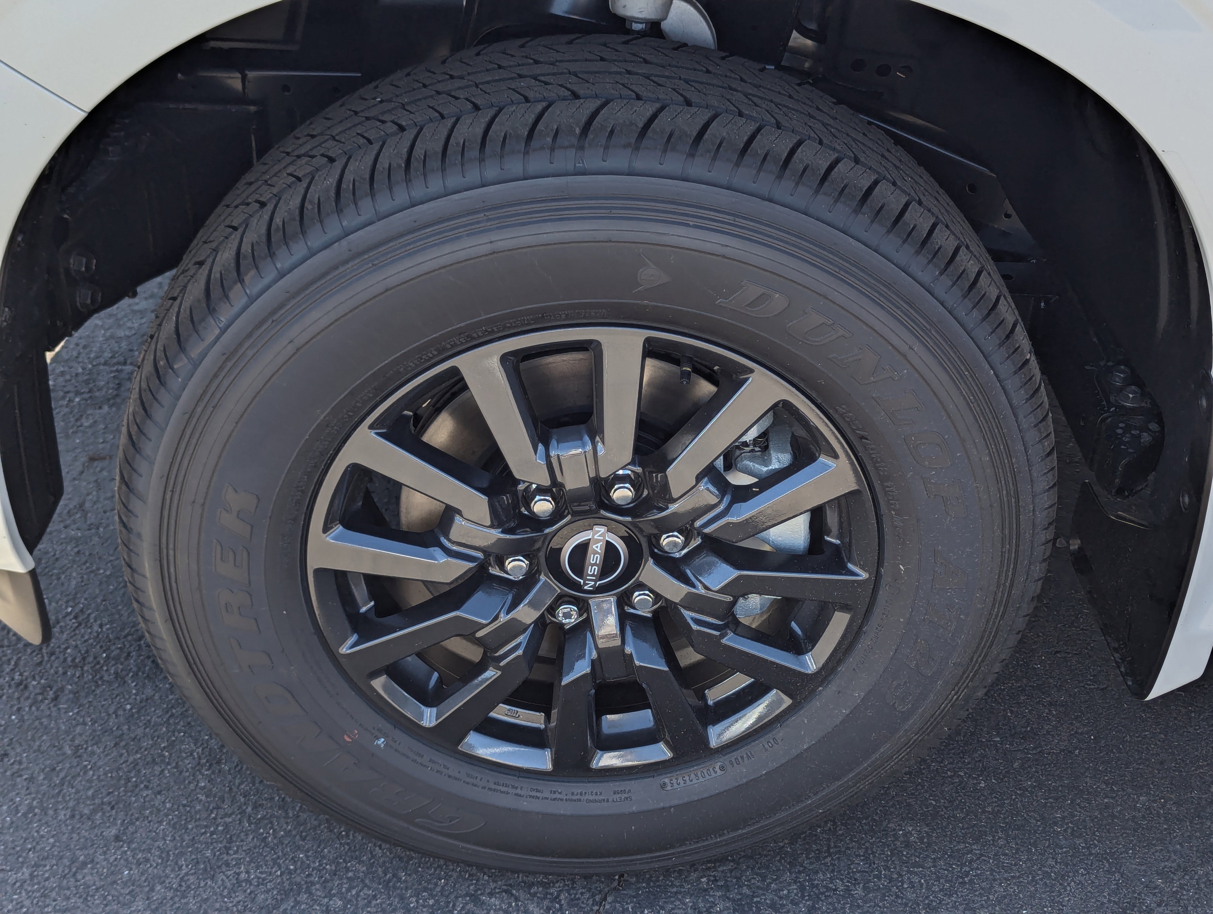 New 2026 Nissan Armada SV image 7