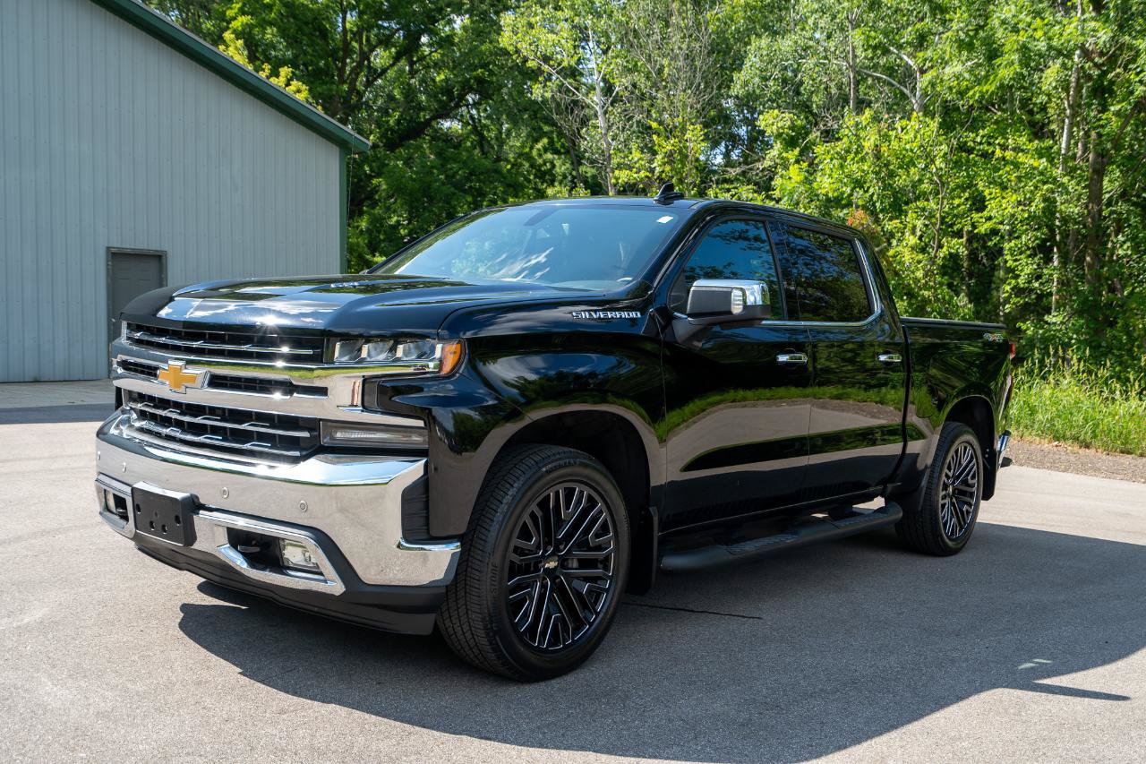 Used 2019 Chevrolet Silverado 1500 LTZ w/ LTZ Plus Package AWD/4WD image 7