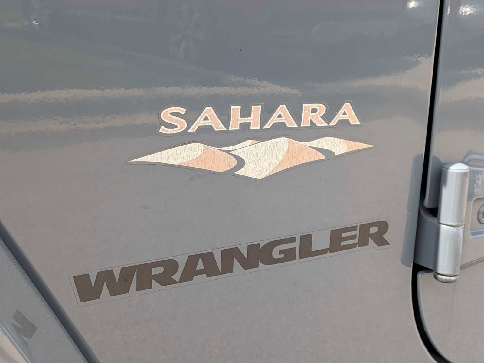 Used 2014 Jeep Wrangler Sahara w/ Dual Top Group AWD/4WD image 11