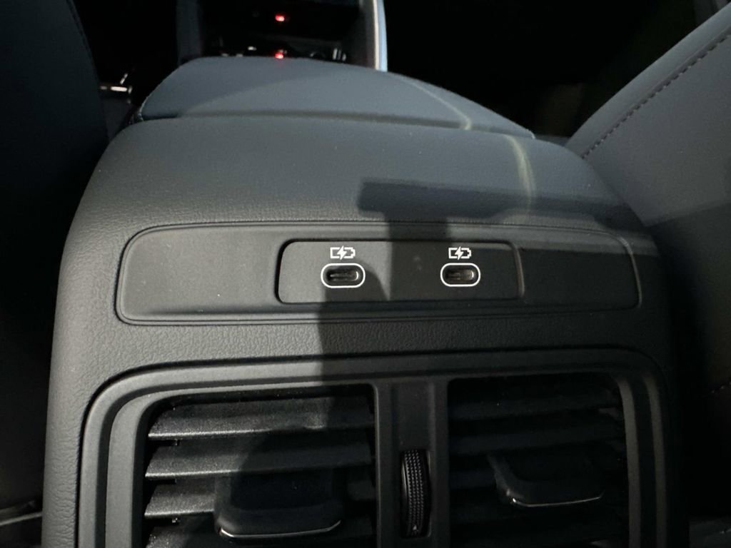 New 2025 Audi SQ5 Prestige image 31