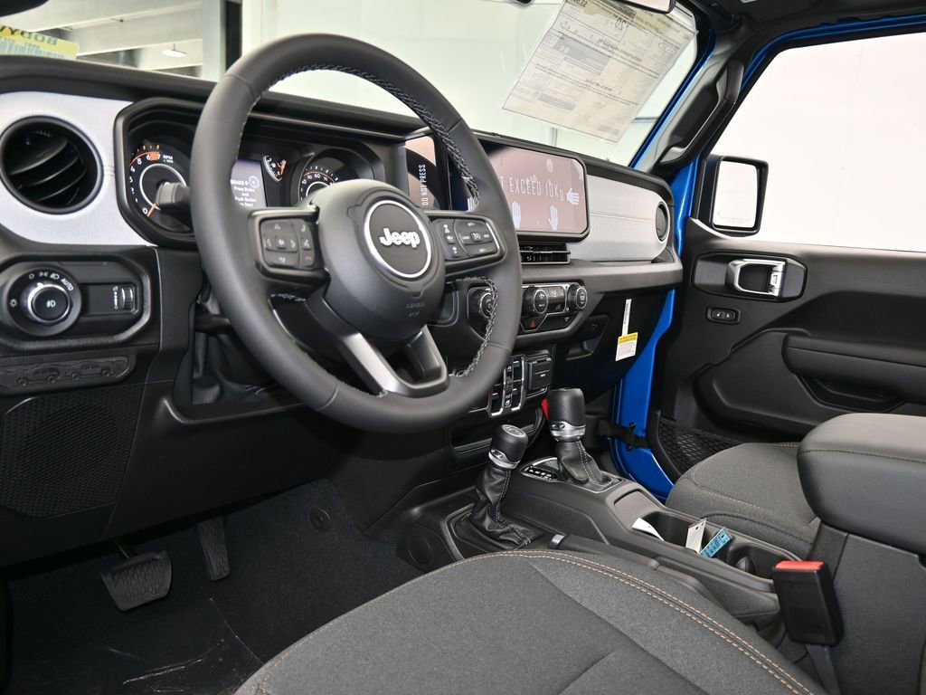 Used 2025 Jeep Wrangler Unlimited Sport AWD/4WD image 13