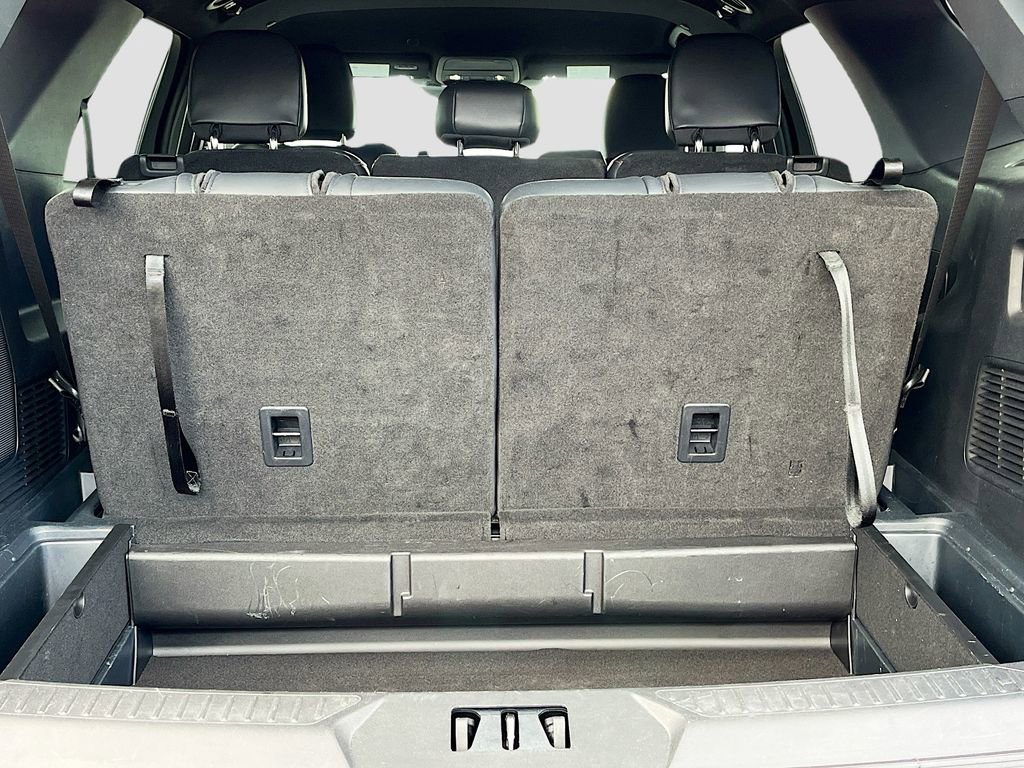 Used 2025 Ford Explorer ST-Line w/ ST-Line Street Pack image 25