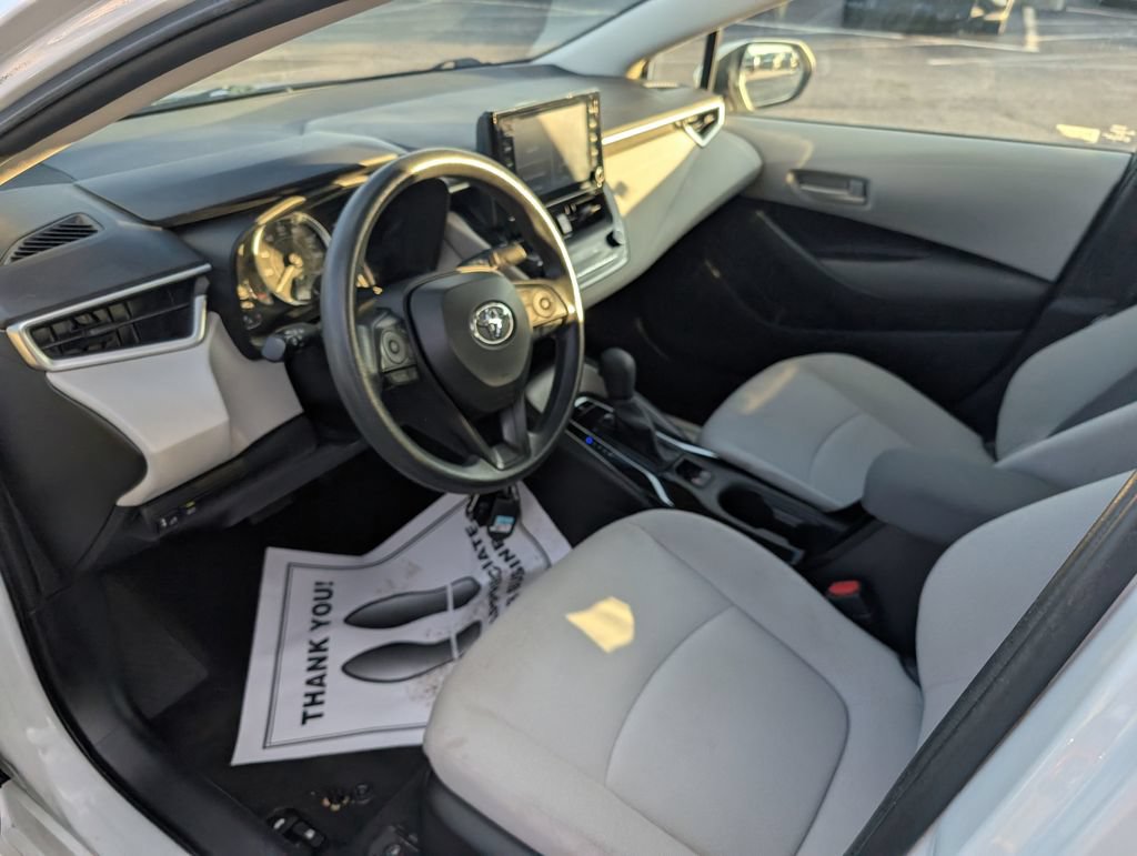 Used 2022 Toyota Corolla LE FWD image 13