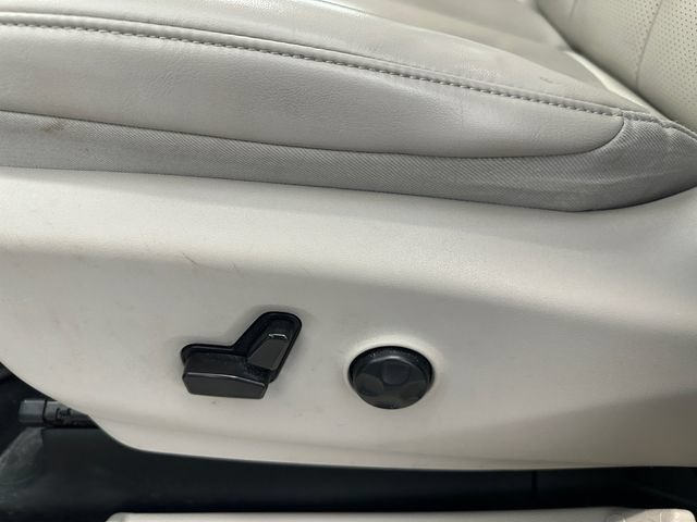 Used 2021 Chrysler Voyager Lxi FWD image 19