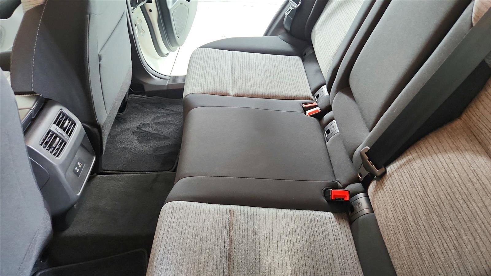 Used 2023 Nissan Rogue SV FWD image 15