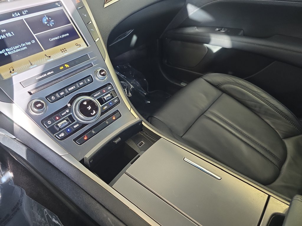 Used 2017 Lincoln MKZ Select w/ Technology Package FWD image 25