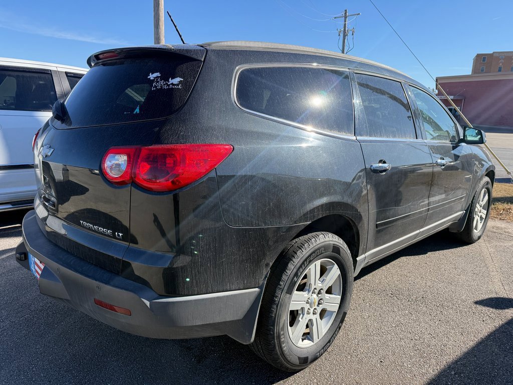Used 2011 Chevrolet Traverse LT image 10