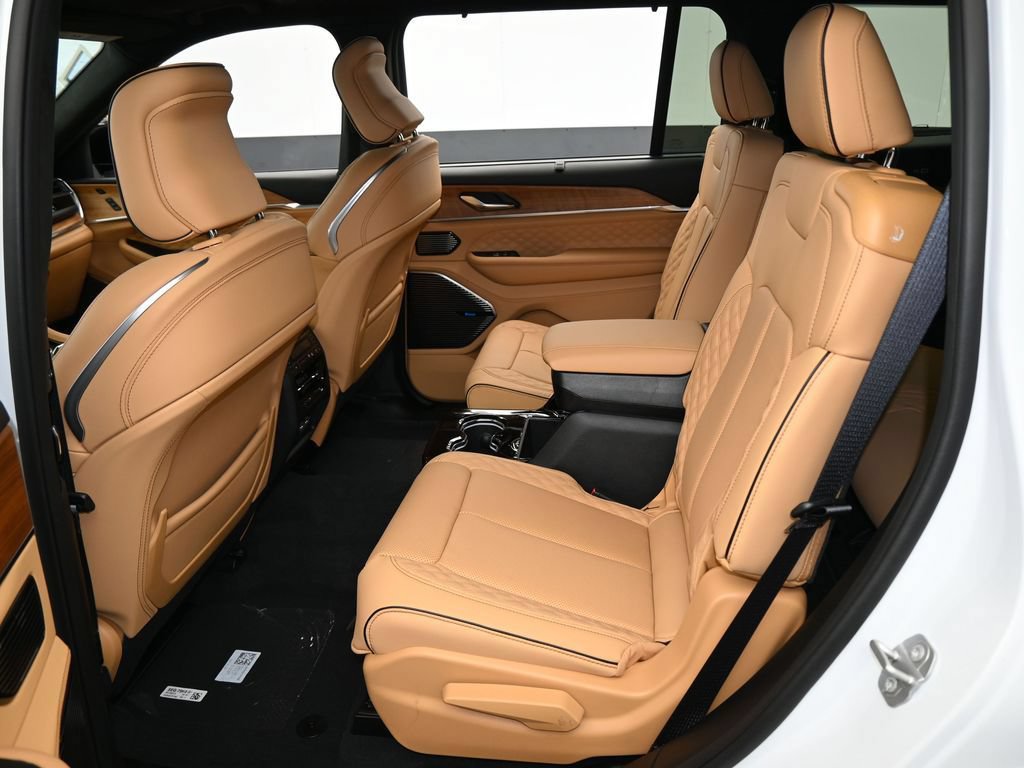 New 2025 Jeep Grand Cherokee L Summit AWD/4WD image 47