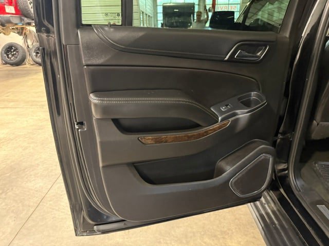 Used 2017 Chevrolet Suburban LT AWD/4WD image 37