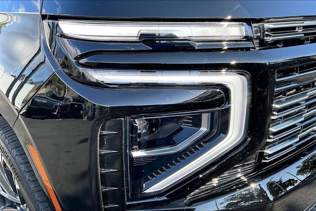 Used 2025 Chevrolet Tahoe High Country AWD/4WD image 25