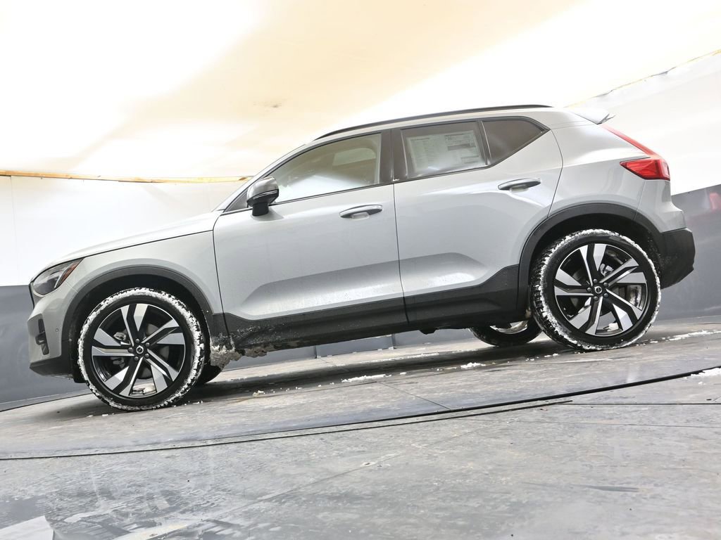 New 2026 Volvo XC40 B5 Ultra w/ Protection Package Premier image 43