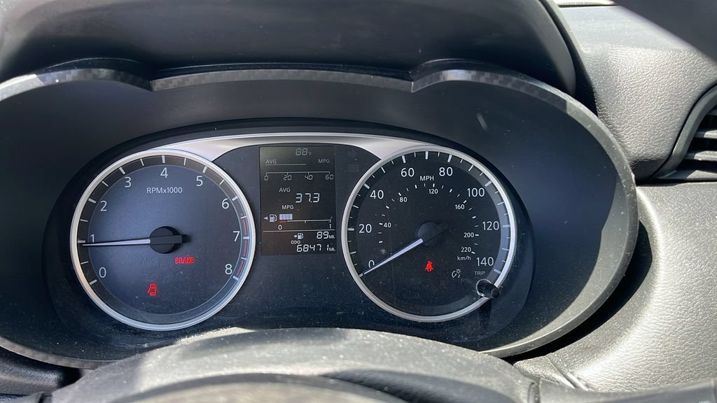 Used 2020 Nissan Versa S FWD image 13