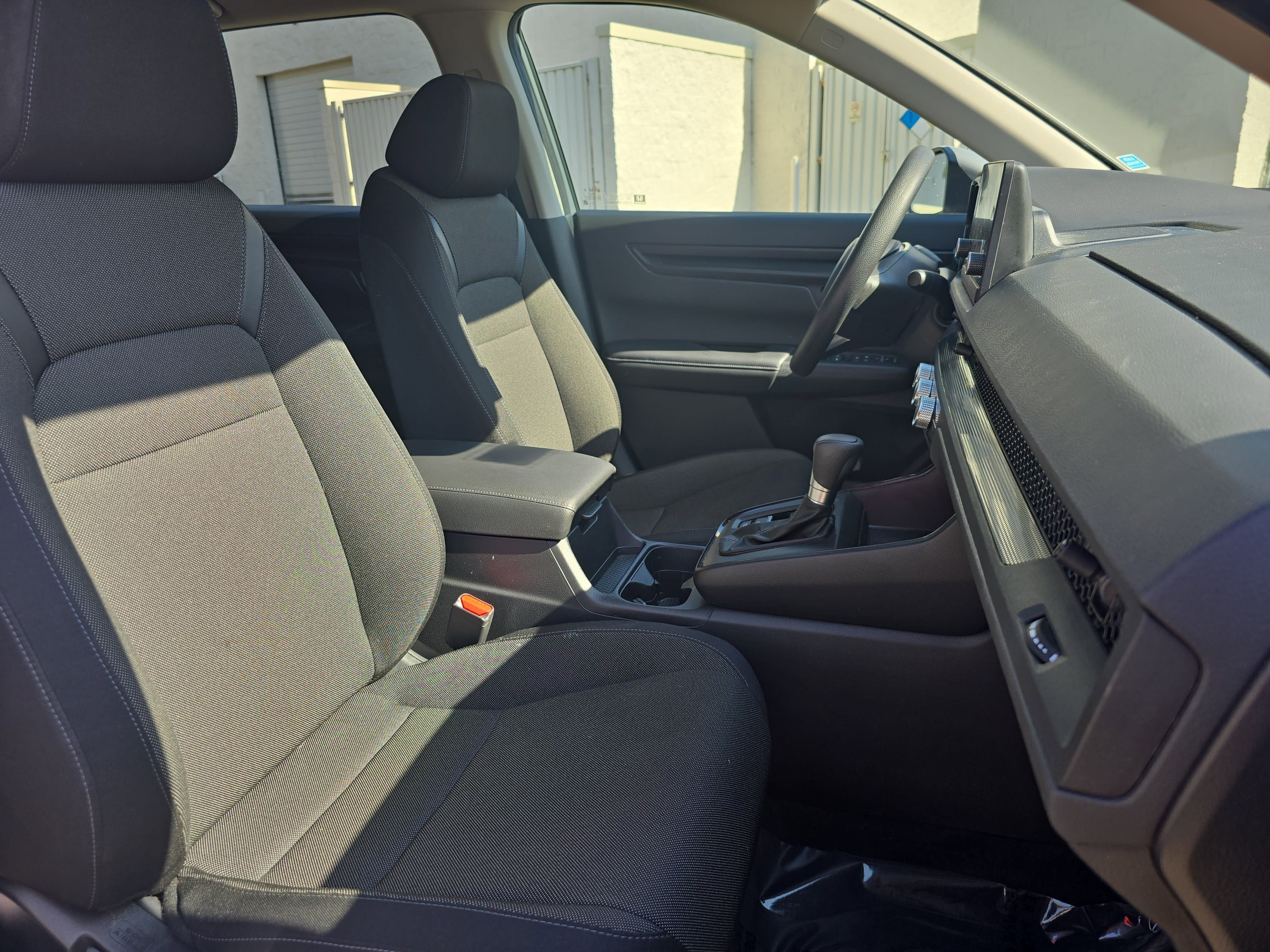 Used 2025 Honda CR-V LX image 10