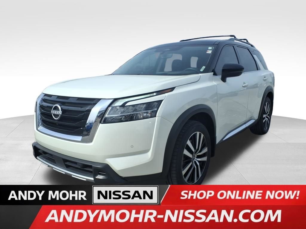 Used 2024 Nissan Pathfinder Platinum image 4