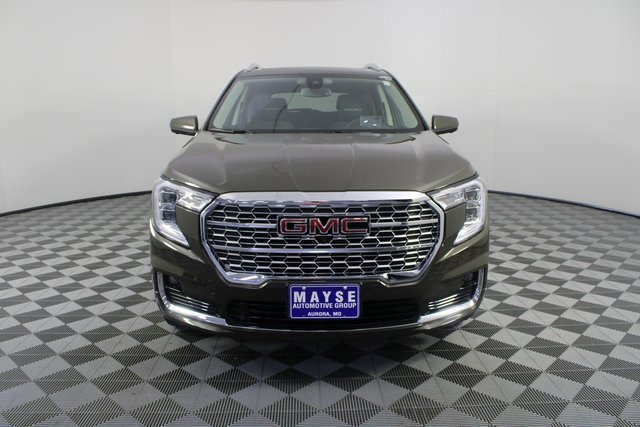Used 2023 GMC Terrain Denali w/ Denali Premium Package image 32