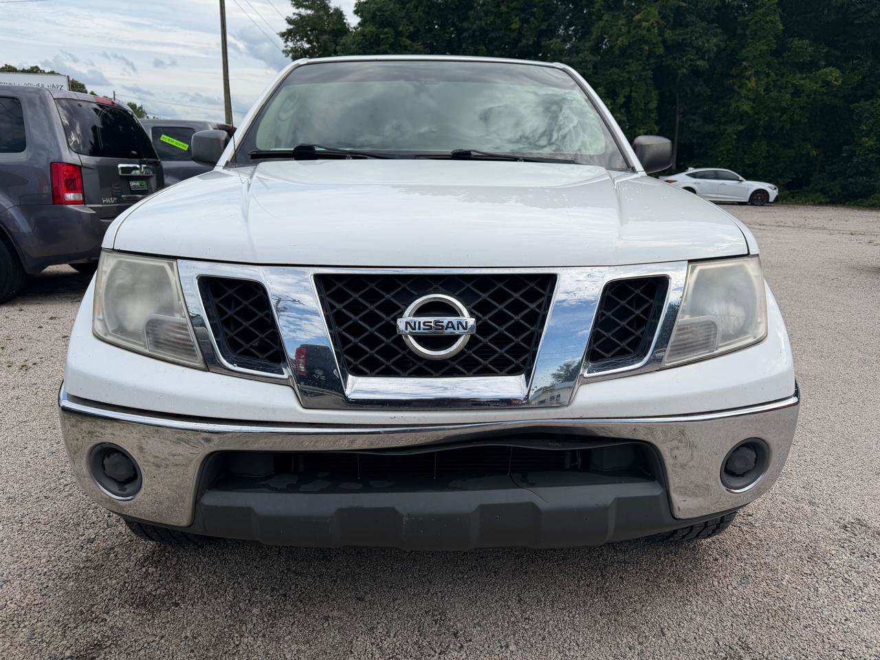 Used 2010 Nissan Frontier SE w/ SE Value Truck Pkg AWD/4WD image 7