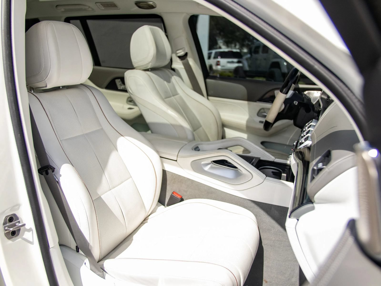 Used 2022 Mercedes-Benz Maybach GLS 600 4MATIC image 50