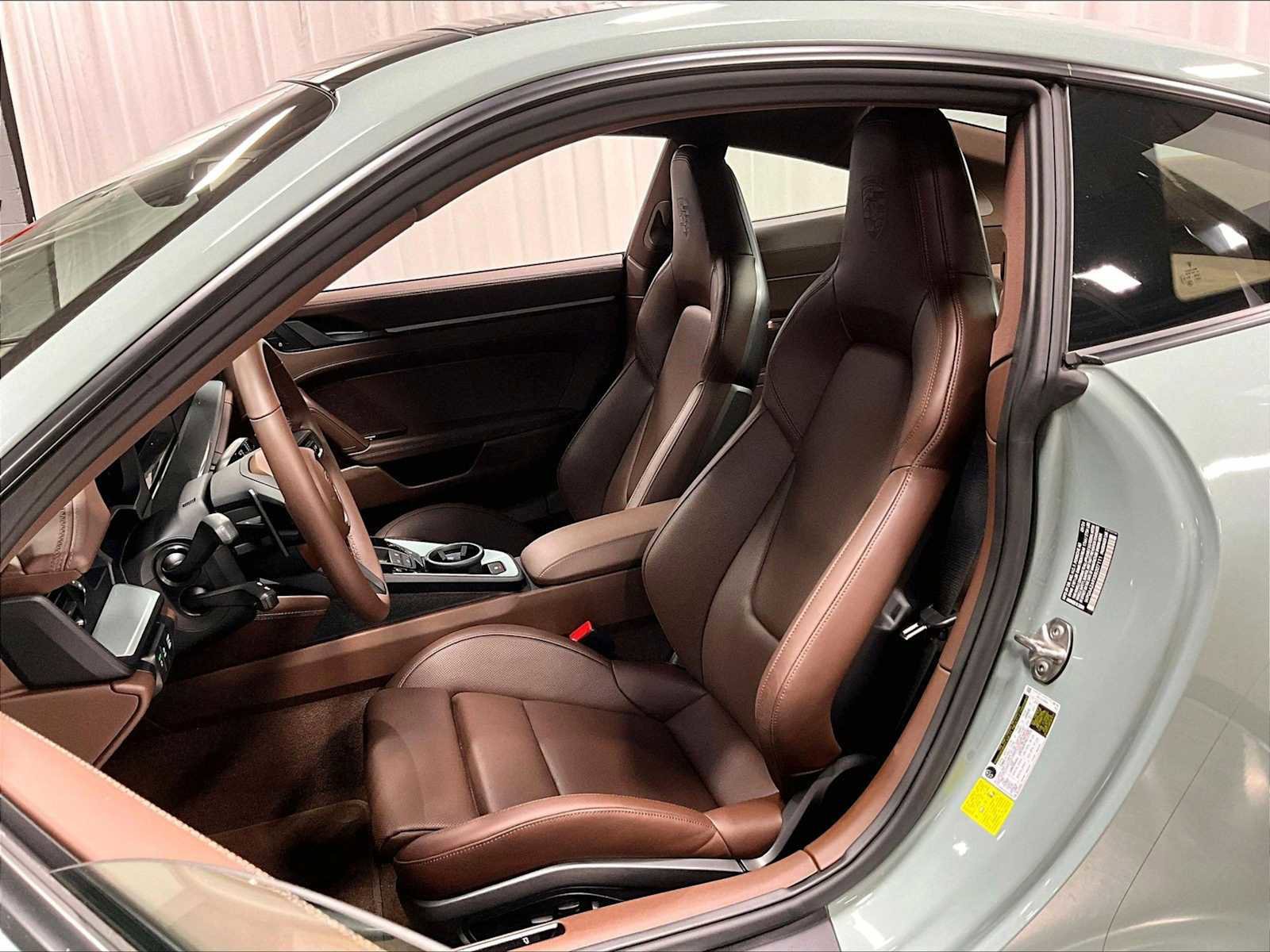 Used 2025 Porsche 911 Carrera image 8