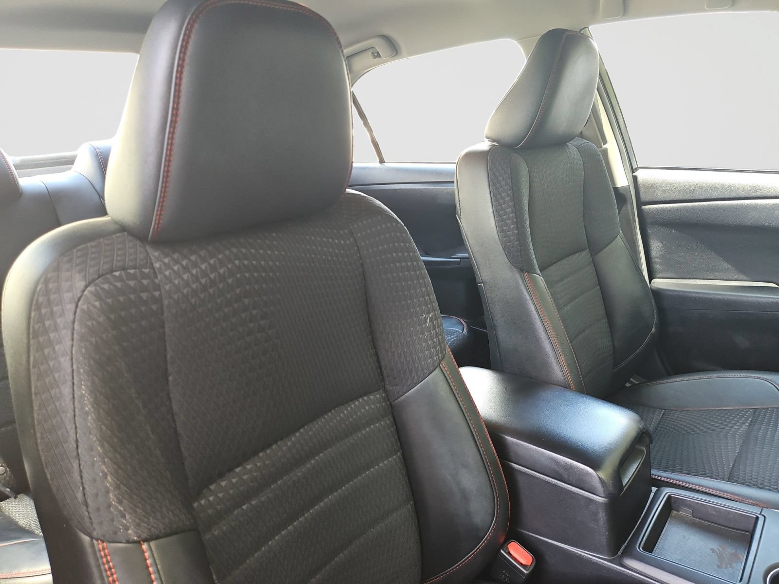 Used 2015 Toyota Camry SE FWD image 15