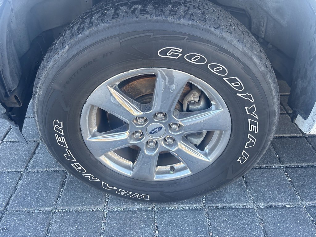 Used 2019 Ford F150 Lariat image 10