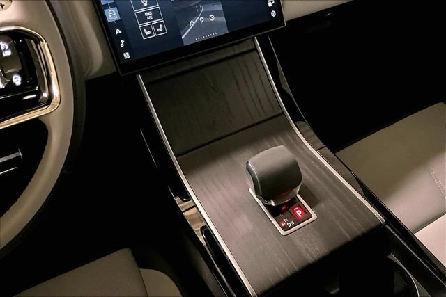 Certified 2026 Land Rover Range Rover Velar Dynamic SE AWD/4WD image 19