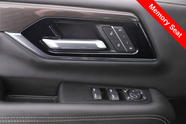Used 2025 GMC Yukon Elevation AWD/4WD image 19
