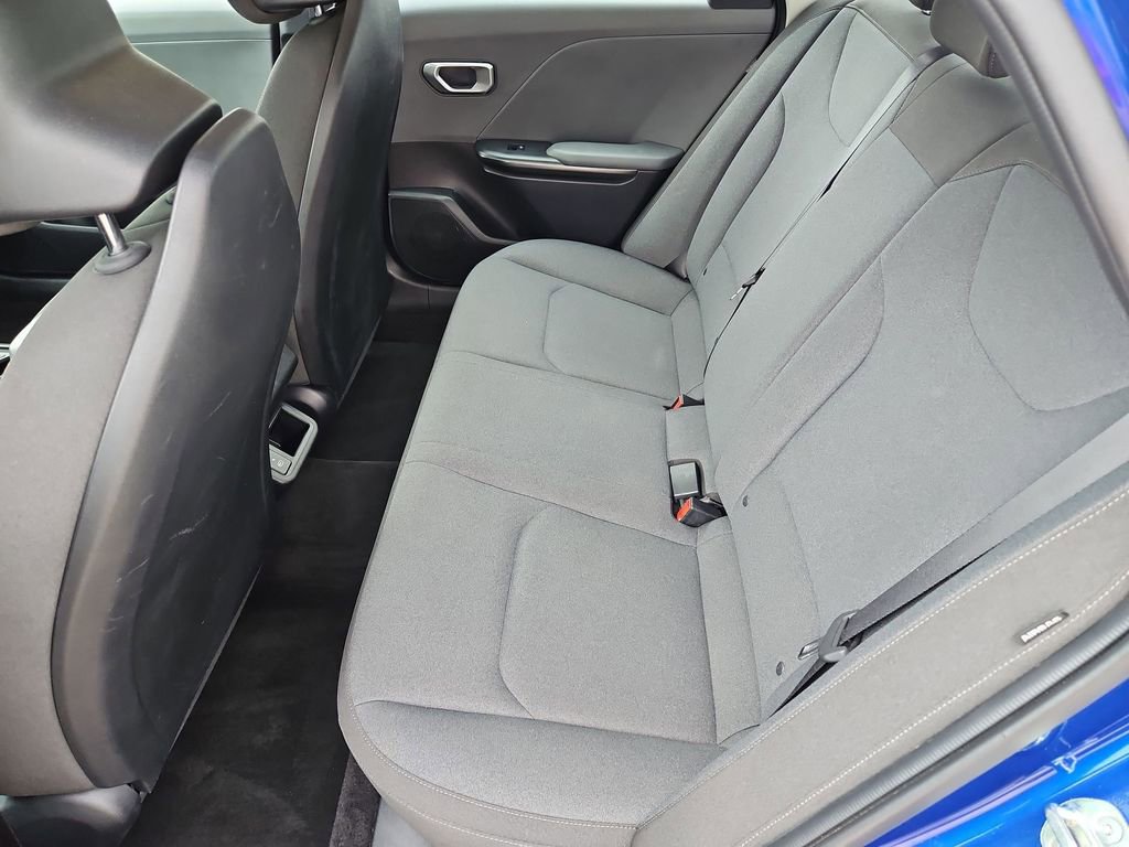 Used 2025 Kia K4 LXS image 27